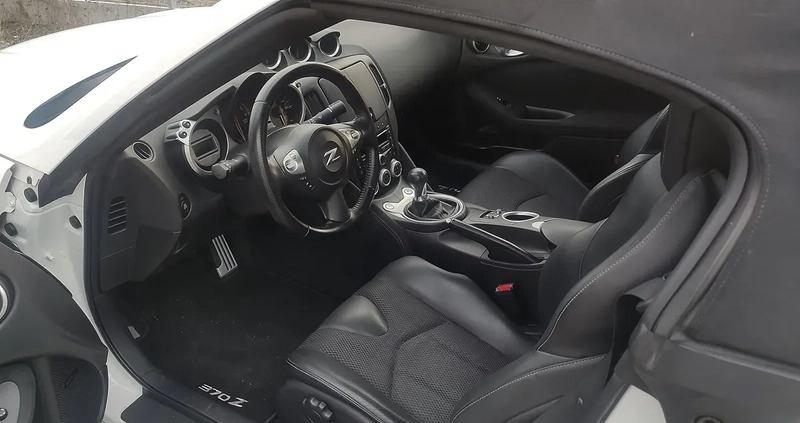 Nissan 370 Z cena 84900 przebieg: 73300, rok produkcji 2010 z Drezdenko małe 781